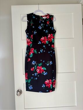 Calvin Klein Black Floral Sheath Dress - Sleek Sleeveless Pencil Dress